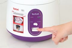 Nồi cơm nắp gài Tefal 0.7 lít RK224168