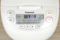 Nồi cơm điện tử Panasonic 1 lít SR-CL108WRAM