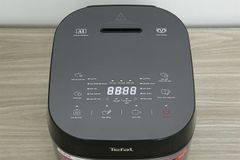 Nồi cơm điện tử Tefal 1.8 lít Delirice Plus RK776B68
