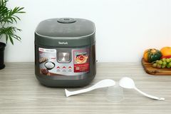 Nồi cơm cao tần Tefal 1.8 lít RK818A68
