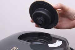Nồi cơm điện tử Electrolux 1 lít E7RC1-550K