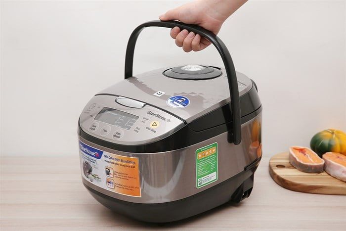 Nồi cơm điện tử BlueStone 1.8 lít RCB-5938