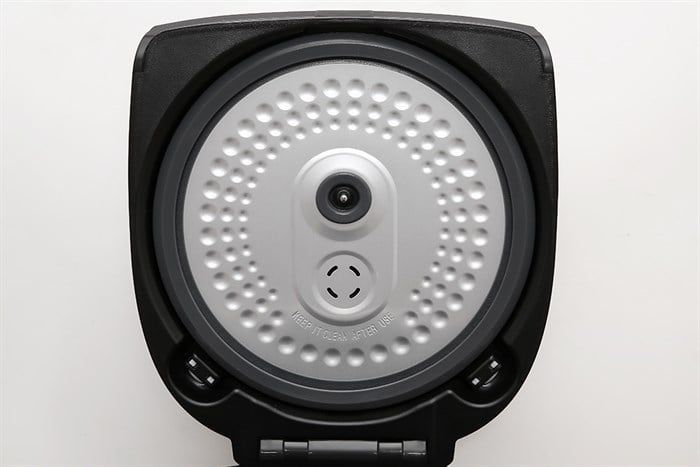 Nồi cơm điện tử BlueStone 1.8 lít RCB-5938