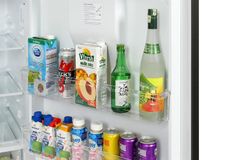 Tủ lạnh Toshiba Inverter 409 lít GR-RT535WEA-PMV(06)-MG