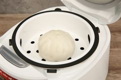 Nồi cơm điện tử Tefal 1 lít Easy Rice Compact RK730168