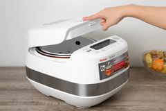 Nồi cơm cao tần Tefal 1.5 lít RK808168
