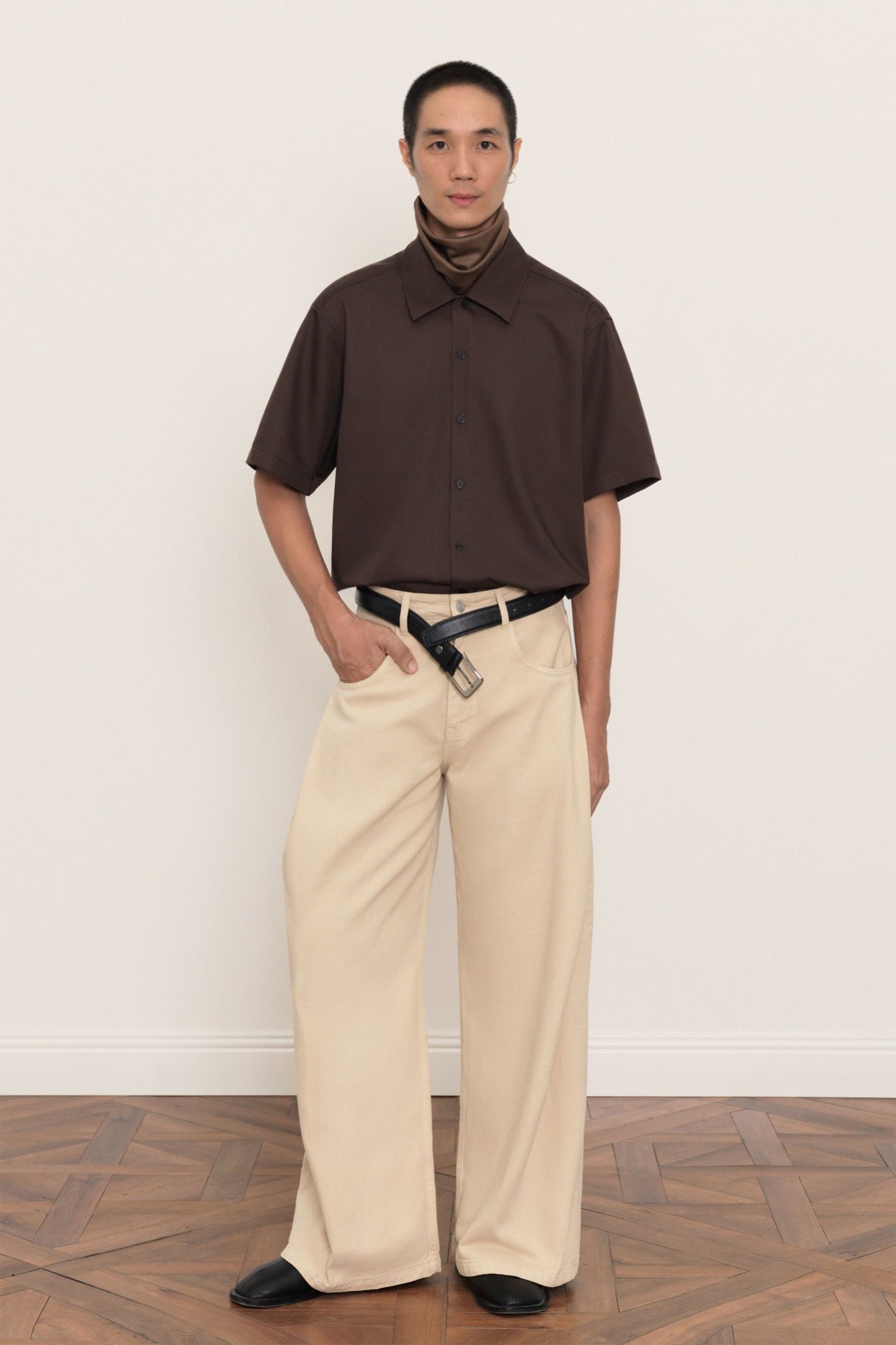  SIDE PLEAT WIDE LEG JEANS 