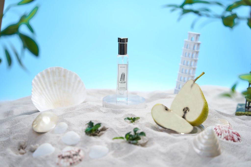Nước hoa LAPARI THE JOURNEY OF SCENT MELORA EDP dạng xịt sang trọng, tươi mát