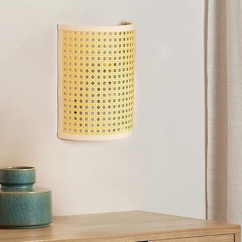 Wall lamp