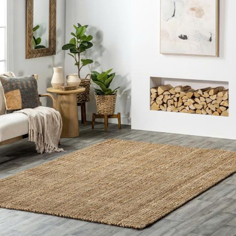 Woven carpet
