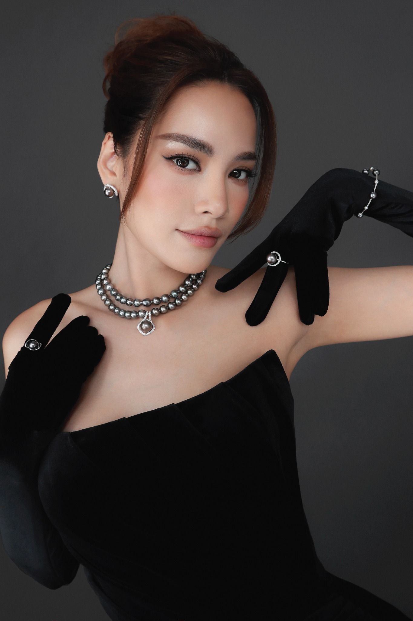  BST TIMELESS ELEGANCE 9 