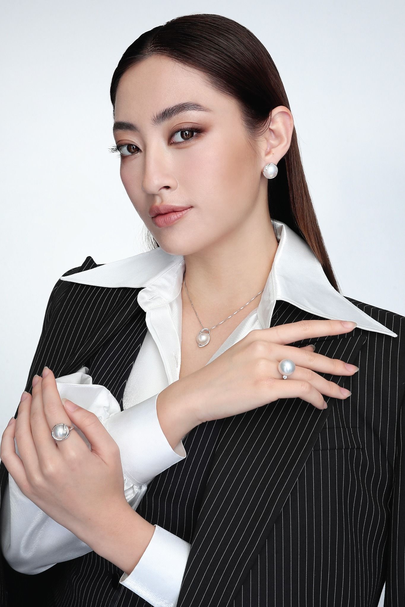  BST TIMELESS ELEGANCE 7 