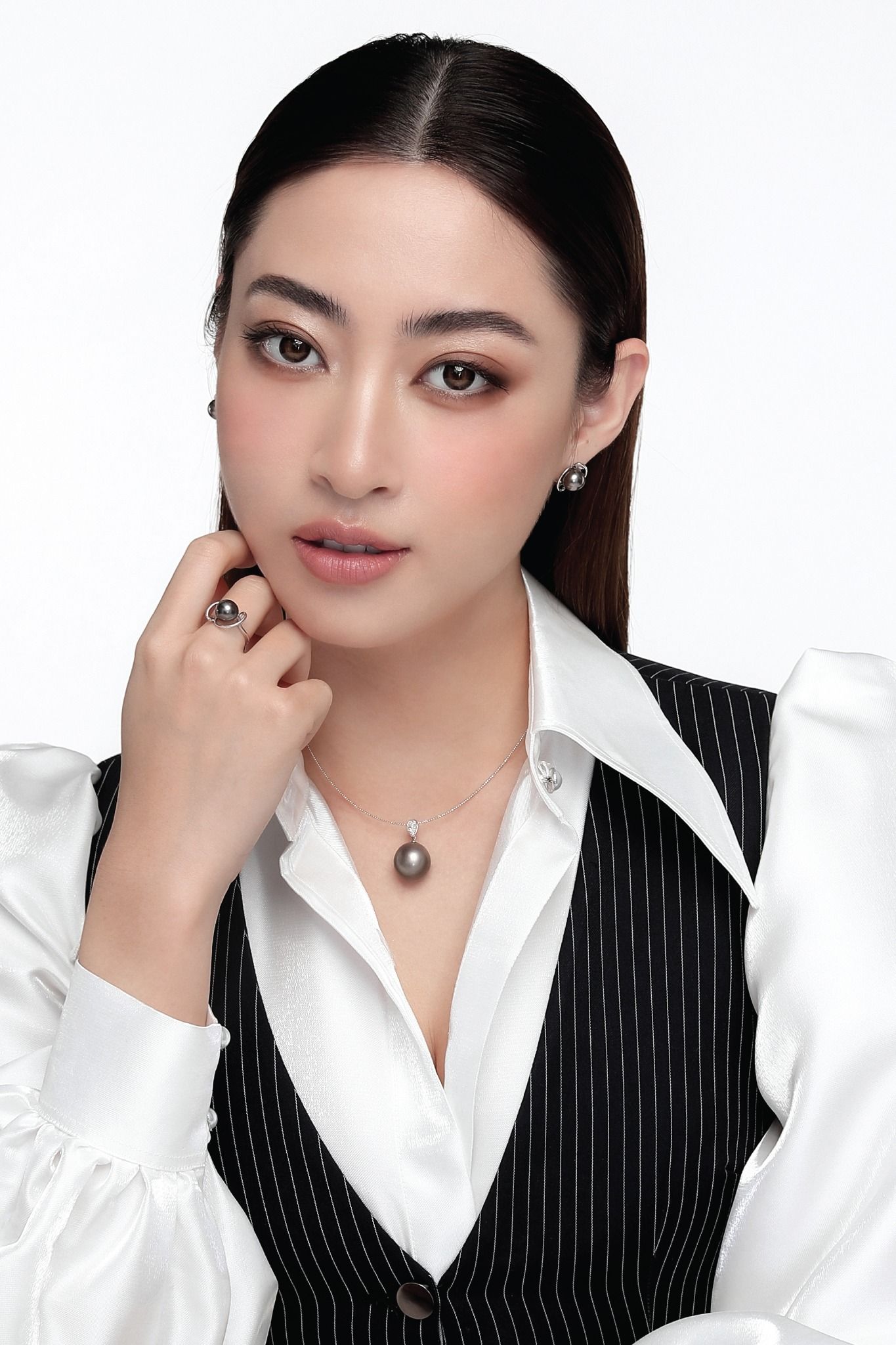  BST TIMELESS ELEGANCE 8 