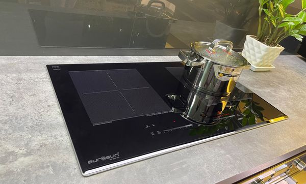 Bếp từ đôi Eurosun EU-T715Pro kính Schott Ceran 2 vùng nấu 9 công suất