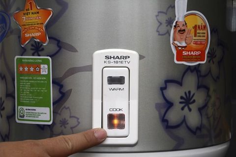 Nồi cơm điện Sharp 1.8L KS-N181ETV 