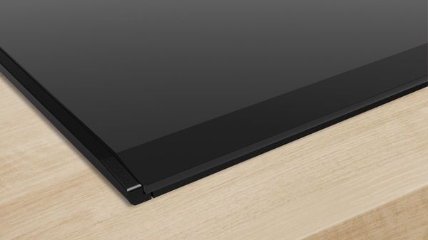 Bếp từ kết hợp hút mùi Bosch PXX895D66E