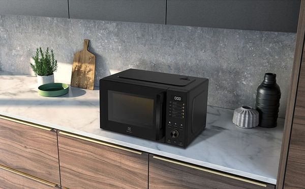 Lò vi sóng Electrolux EMM23D22B Cảm ứng 50Hz 220 V 1280W 23L