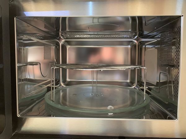 Lò vi sóng Spelier SP-8206EU