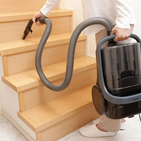 Máy hút bụi  Panasonic MC-CL601AN49 dạng hộp 1600W dung tích chứa bụi 2.2L 3 đầu phụ kiện