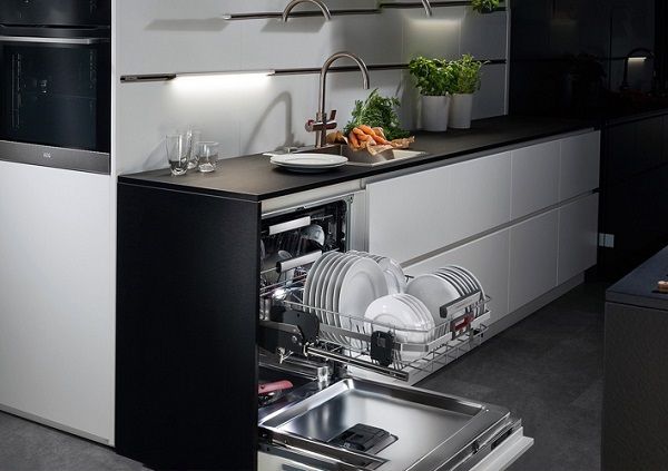 Máy rửa bát Eurosun SMK82EU88G dung tích chứa 16 bộ bát đĩa tích hợp 12 chương trình rửa