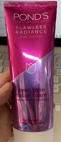Pond's_Sữa Rửa Mặt Trắng Da Cao Cấp Flawless Radian 100g