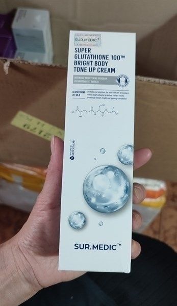 SUR.MEDIC_Kem Dưỡng Thể Sáng Da Nâng Tông Toàn Thân 150ml