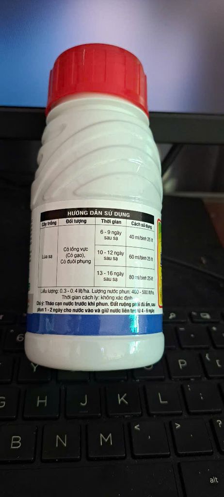 Cỏ sót Beeco 345 240ml: trừ cỏ lồng vực, cỏ đuôi phụng, cỏ gạo trên lúa