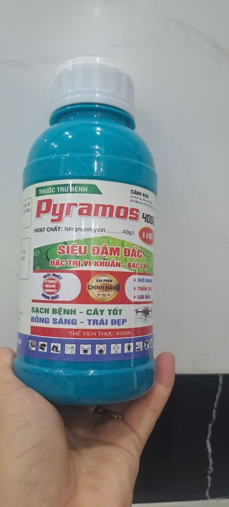 PYRAMOS 40SL 1102 450ml: phòng trừ thán thư, mốc sương, thối trái, ghẻ trái, sơ đen mít, bạc lá