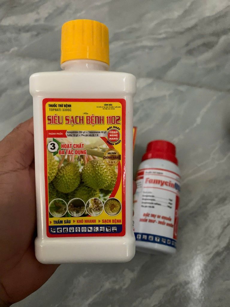 Combo (Famycin+siêu sạch bệnh 1102) thuốc phòng trừ bệnh thối cuống, thối trái, thối nhũn - bạc lá, cháy bìa lá trên cây ăn trái, trên sầu riêng