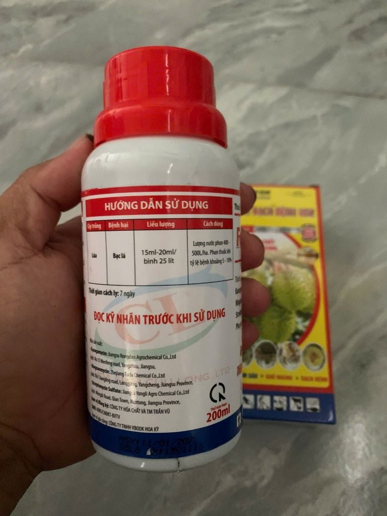Combo (Famycin+siêu sạch bệnh 1102) thuốc phòng trừ bệnh thối cuống, thối trái, thối nhũn - bạc lá, cháy bìa lá trên cây ăn trái, trên sầu riêng