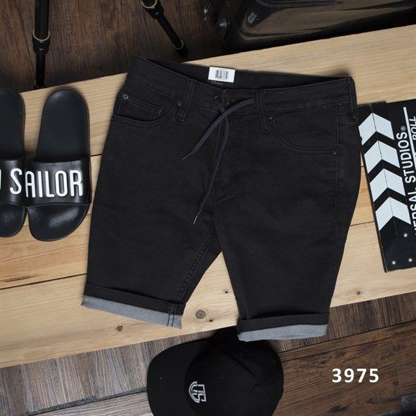  LEVIS SHORT 