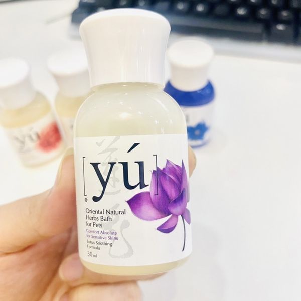 Sữa tắm Yu cao cấp cho Chó mèo lưu hương lâu 30ml