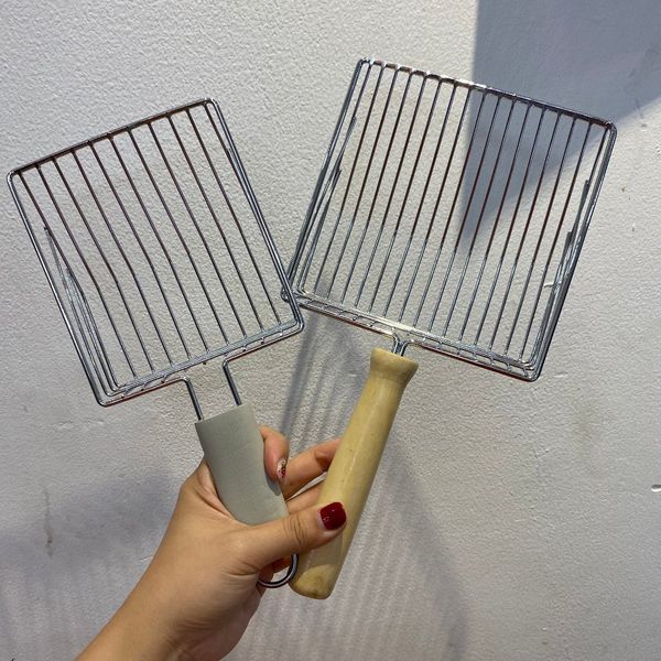 Xẻng xúc cát cho mèo size lớn, chất liệu inox, cán gỗ chắc chắn