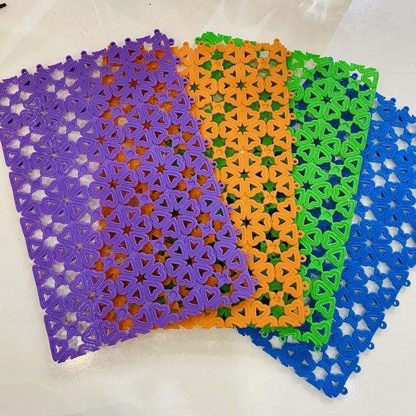 Tấm nhựa lót chuồng thú cưng, chống lọt chân, size 20x30cm