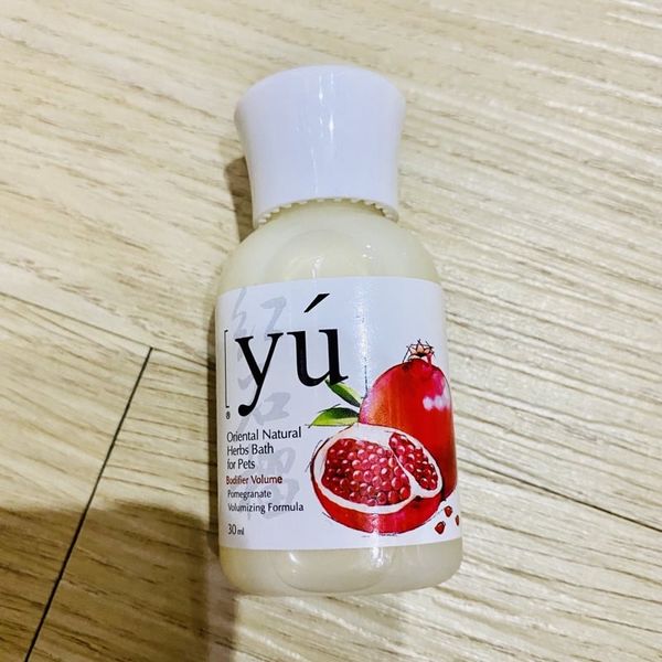 Sữa tắm Yu cao cấp cho Chó mèo lưu hương lâu 30ml