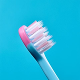  BRUSH-BABY BỘ 2 BÀN CHẢI ĐÁNH RĂNG CHO BÉ FLOSSBRUSH (3 - 6 TUỔI) - FABIO FLAMINGO 