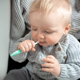  BRUSH-BABY BỘ BÀN CHẢI ĐÁNH RĂNG VÀ MÁT XA NƯỚU CHO BÉ (0 - 18 THÁNG) 