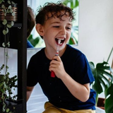  BRUSH-BABY BÀN CHẢI ĐIỆN SÓNG ÂM DÙNG PIN KIDZSONIC (TỪ 3 TUỔI) - ROCKET 