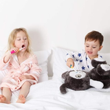  BRUSH-BABY BÀN CHẢI ĐIỆN SÓNG ÂM DÙNG PIN CÓ NẮP ĐẬY GOKIDZ (TỪ 3 TUỔI) - XANH 