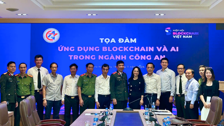  Tọa đàm “Ứng dụng Blockchain và AI vào  công tác công an” 
