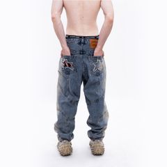 CHACHING STAR-WASHED JEANS