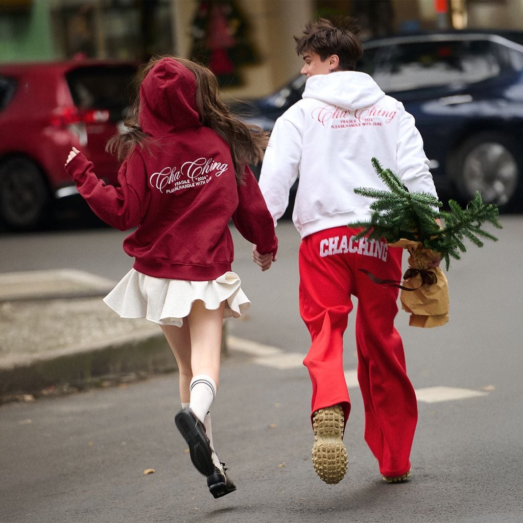 Quần Vải Nỉ Suông Thêu Logo Unisex - Đỏ