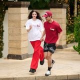  Quần Vải Nỉ Suông Thêu Logo Unisex - Đỏ 