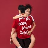  Áo Thun Couple Họa Tiết Lover Bông Xù - Đỏ đô 