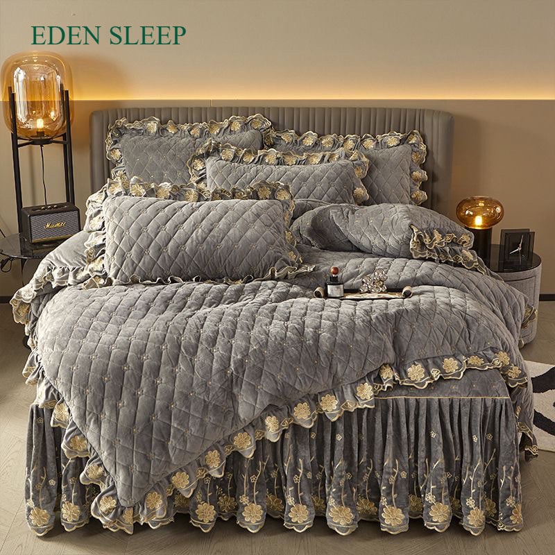 Bộ 4 món chăn ga nhung san hô trần bông thêu ren