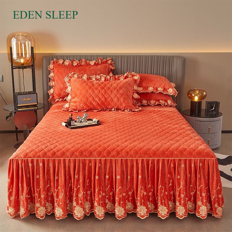 Bộ 4 món chăn ga nhung san hô trần bông thêu ren