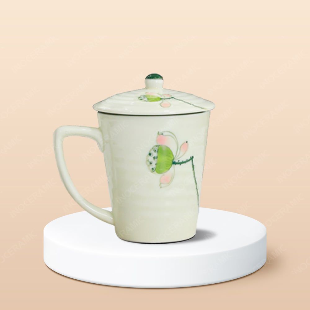 Ly vát có nắp men ngà vẽ tay in logo