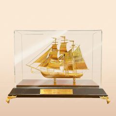 Quà tặng Quân đội - Thuyền buồm dát vàng D30