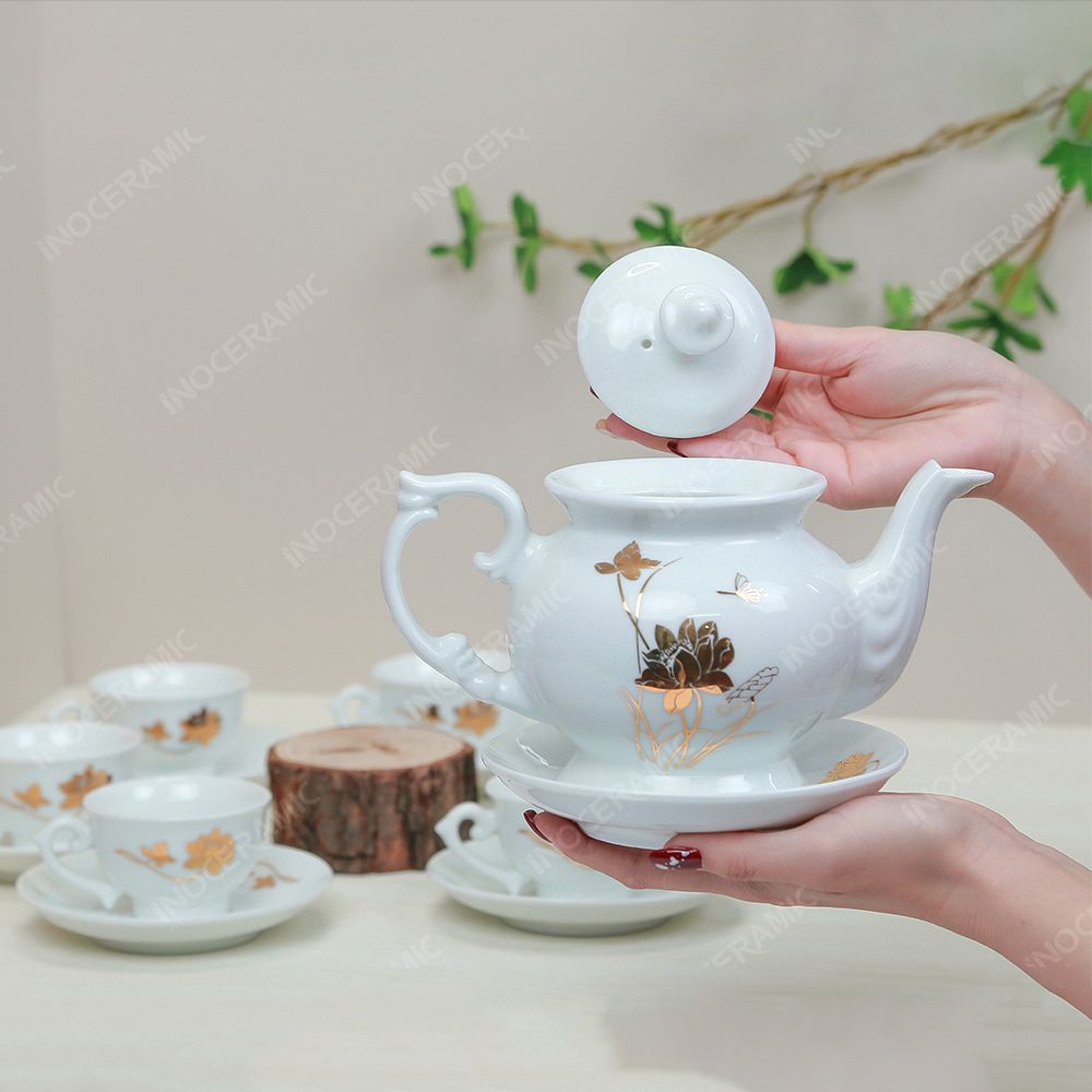 Bộ ấm trà Đài Các sen vàng