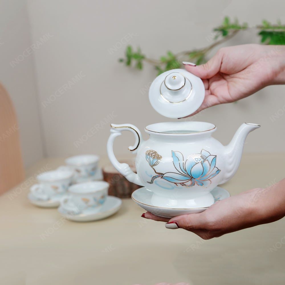Bộ ấm trà Đài Các sen xanh kẻ vàng